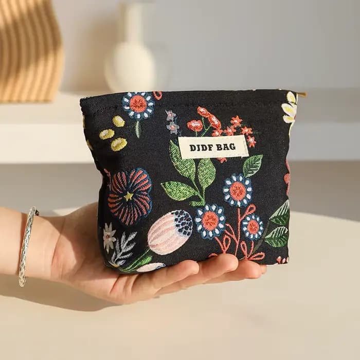 Trousse à cosmétiques pour femmes, cosmétiques portables noirs de grande capacité, sac de rangement 