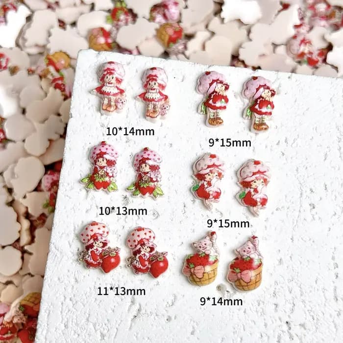 30 pièces simulé dessin animé mignon fraise fille résine ongles breloques 3D créatif doux fraise cha