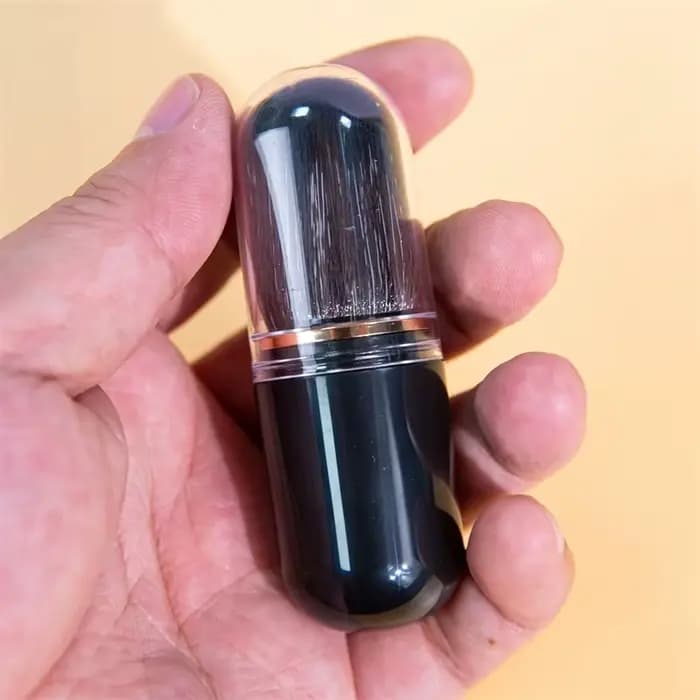 Pinceau Kabuki rétractable pinceaux de maquillage de voyage mignon en forme de Capsule Portable poud