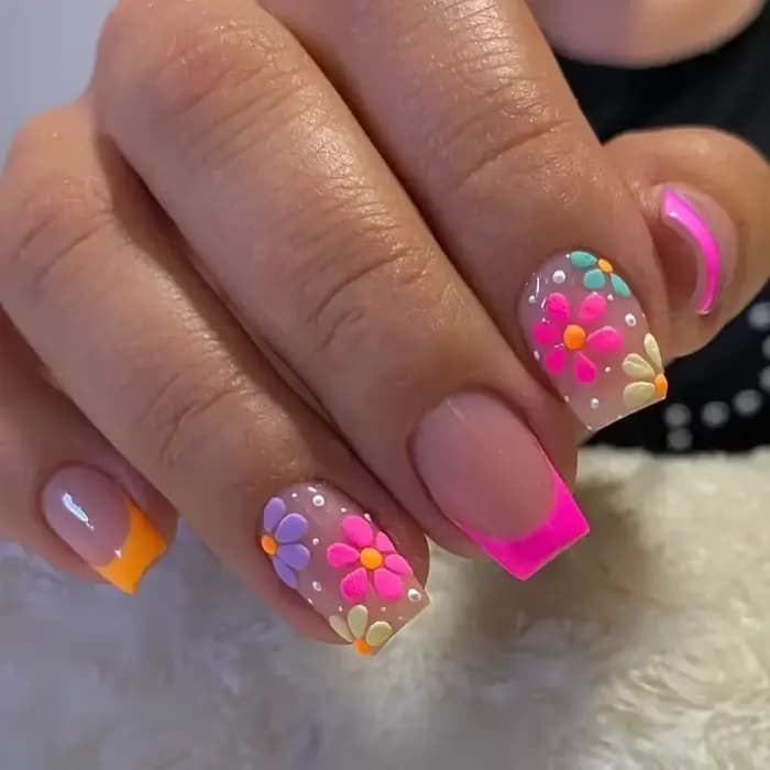 Faux ongles français courts et carrés simples, 24 pièces, à pression sur fleurs colorées, couverture