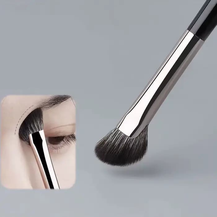 2 pinceaux professionnels pour le contour du nez