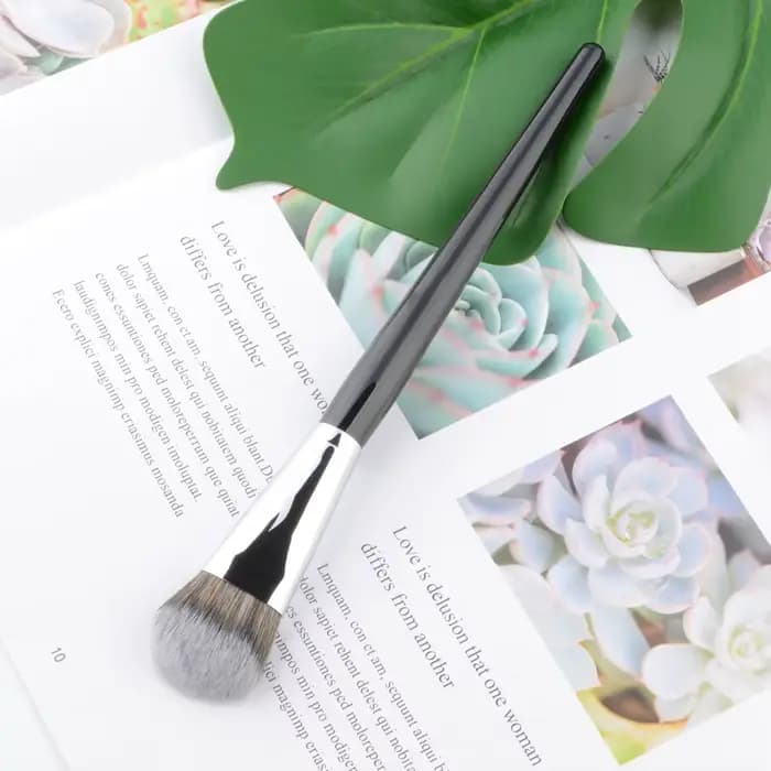 Brosses de maquillage pour fond de teint