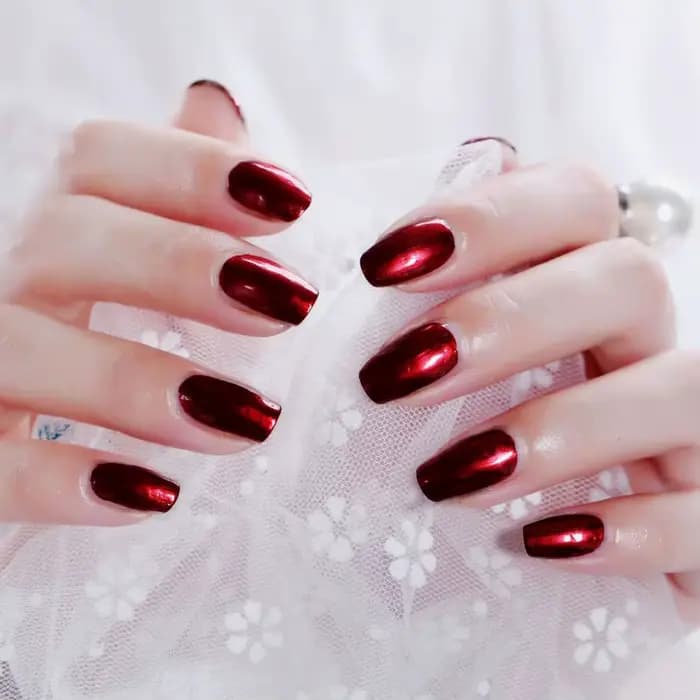 Vernis à ongles métallique effet miroir magique