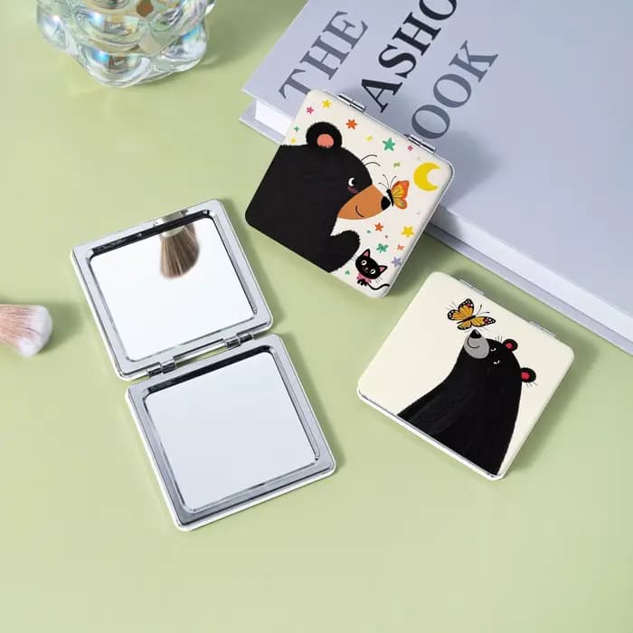 Miroir de maquillage portatif de dessin animé d'unité centrale de chaton et d'ours