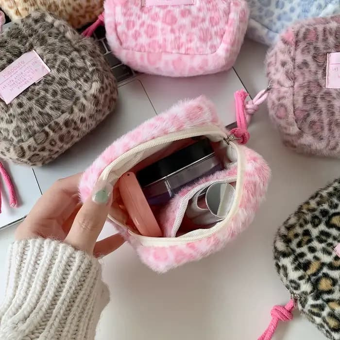 Sac à cosmétiques carré en peluche imprimé léopard