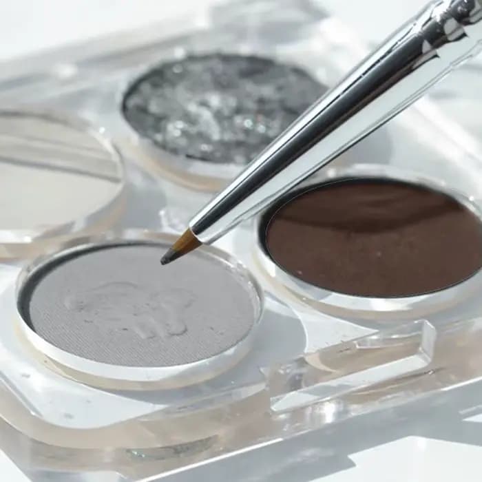 Brosse Eyeliner à tête courbée