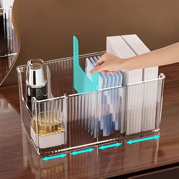 Boîte de rangement transparente compartimentée pour masques faciaux