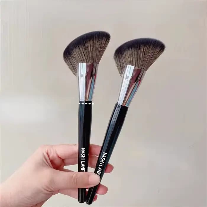 Brosse de maquillage professionnelle noire