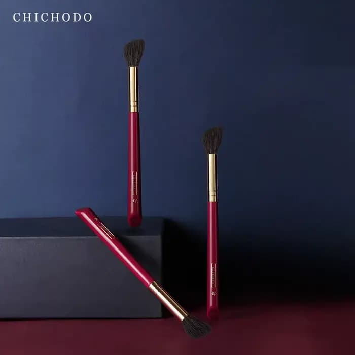 CHICHODO Pinceau de maquillage de luxe