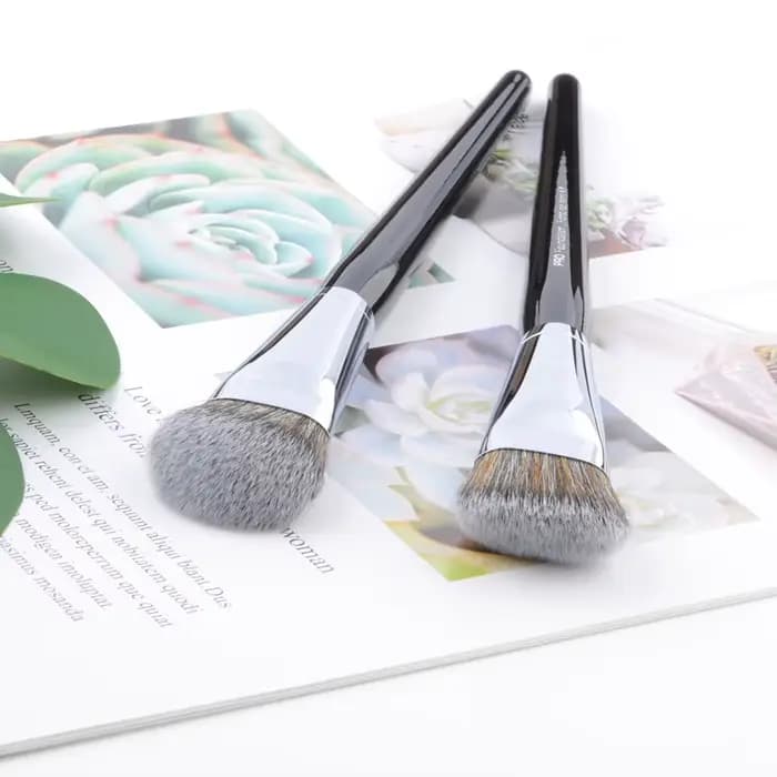 Brosses de maquillage pour fond de teint