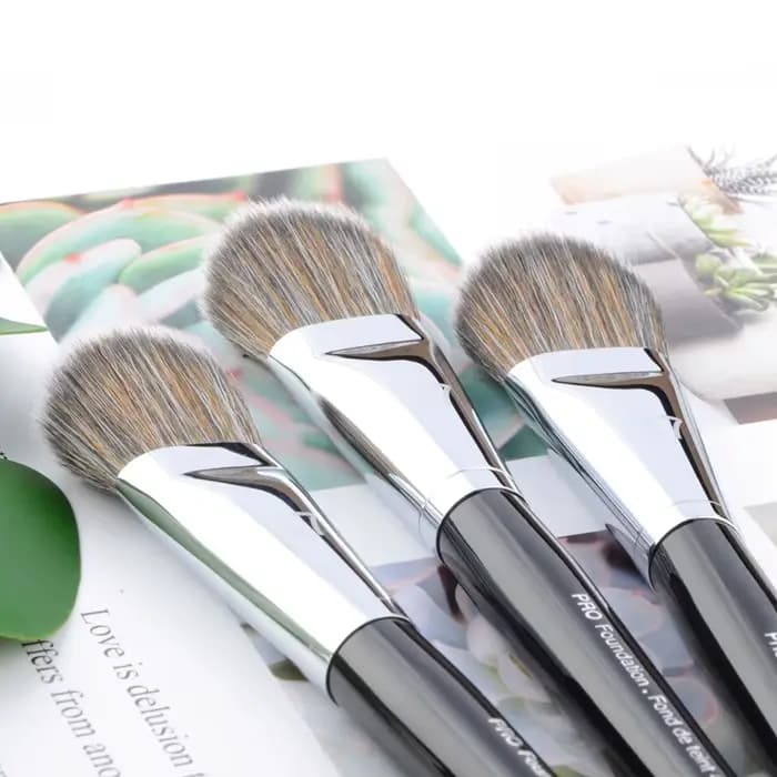 Brosses de maquillage pour fond de teint