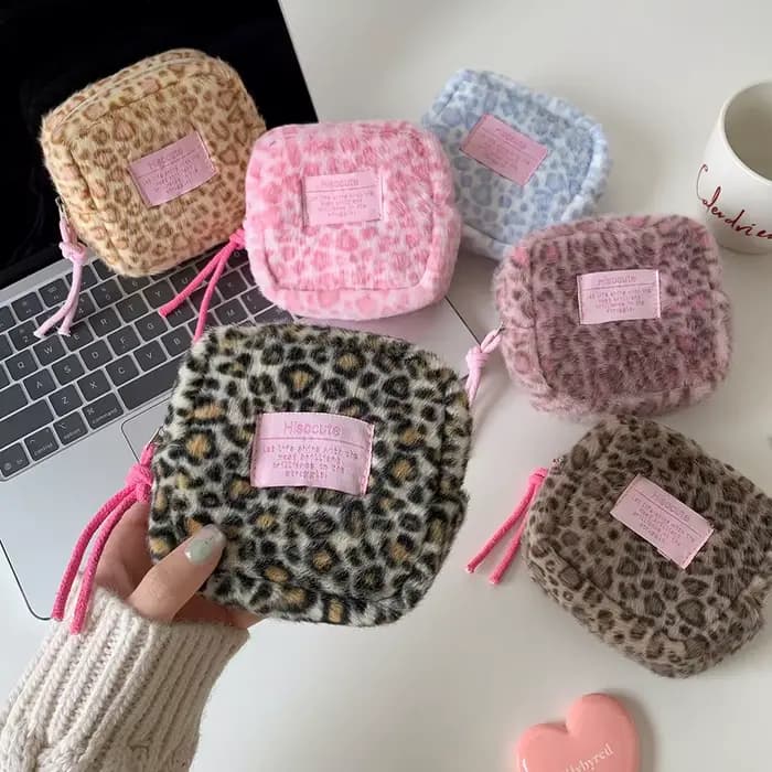Sac à cosmétiques carré en peluche imprimé léopard
