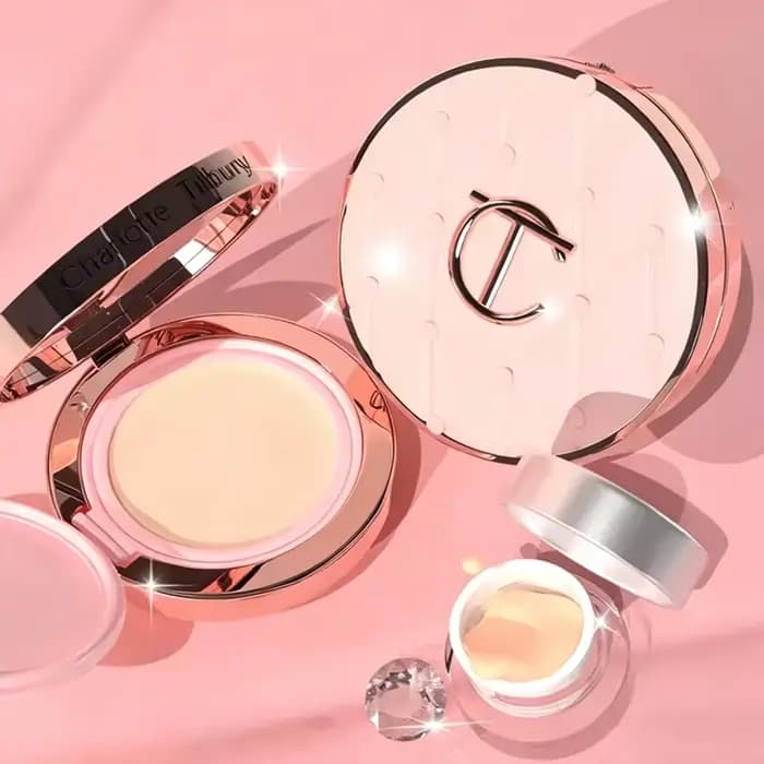 Charlotte Tilbury CT Base Makeup Cushion By The Pillow Correcteur longue tenue