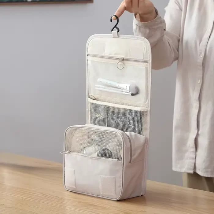 Trousse de toilette suspendue
