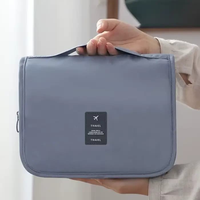 Trousse de toilette suspendue
