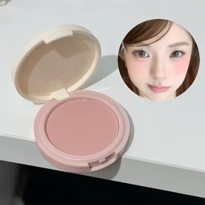 Ensemble de maquillage comprenant 4 gloss à lèvres
