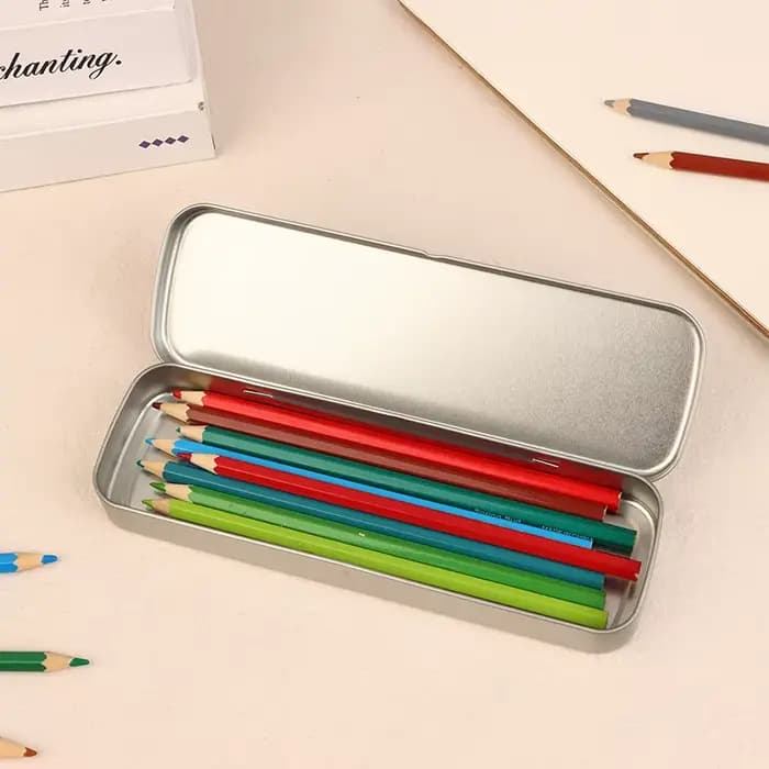 Boîte à stylos en métal