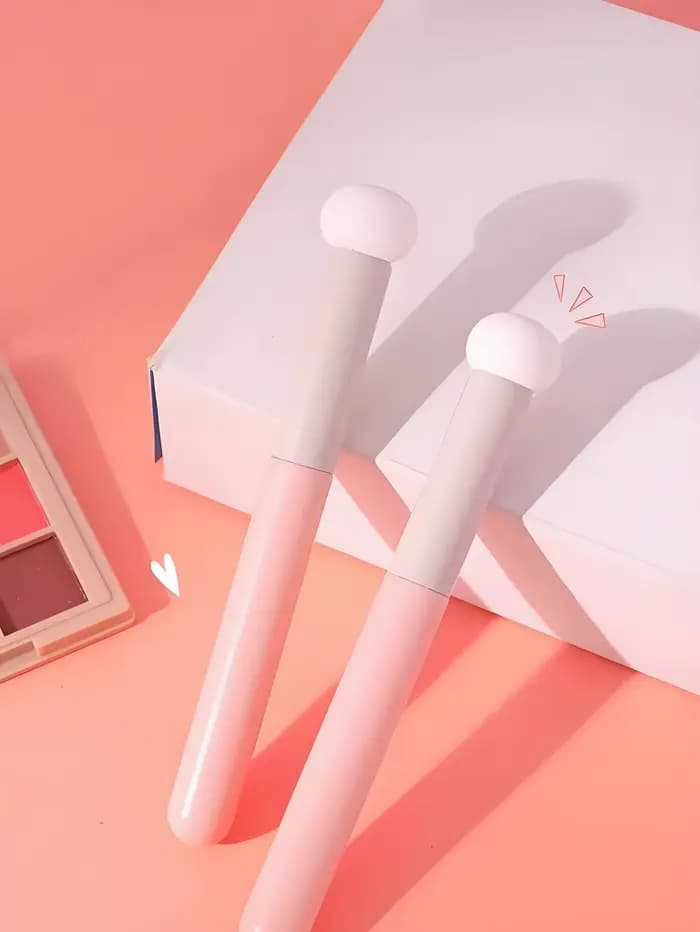 Brosse anti-cernes à pointe éponge à tête de champignon