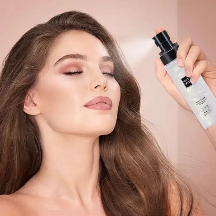 Spray fixateur de maquillage longue durée