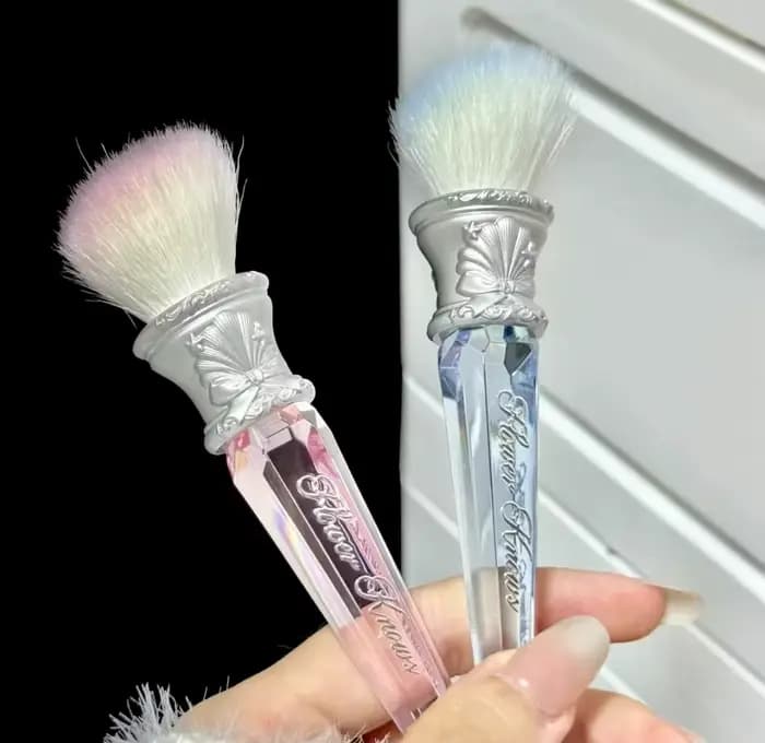 Fleur sait cosmétique Blush brosse laine poudre libre Portable pour joue fond de teint fard à joues moelleux conditionnement outil de maquillage