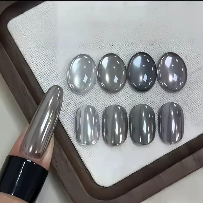 Poudre à ongles noire effet miroir
