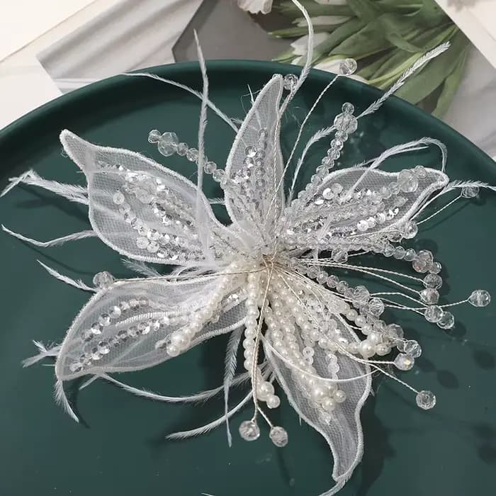 Accessoire de fleur en dentelle