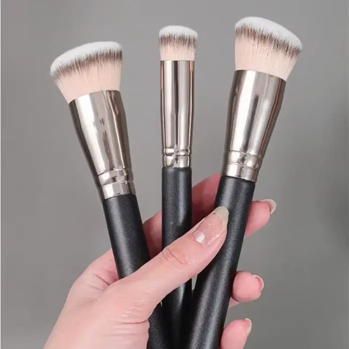 Pinceau de maquillage professionnel noir
