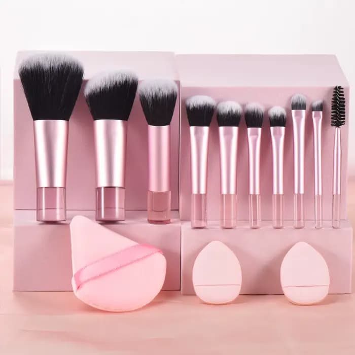 10 mini pinceaux de maquillage roses