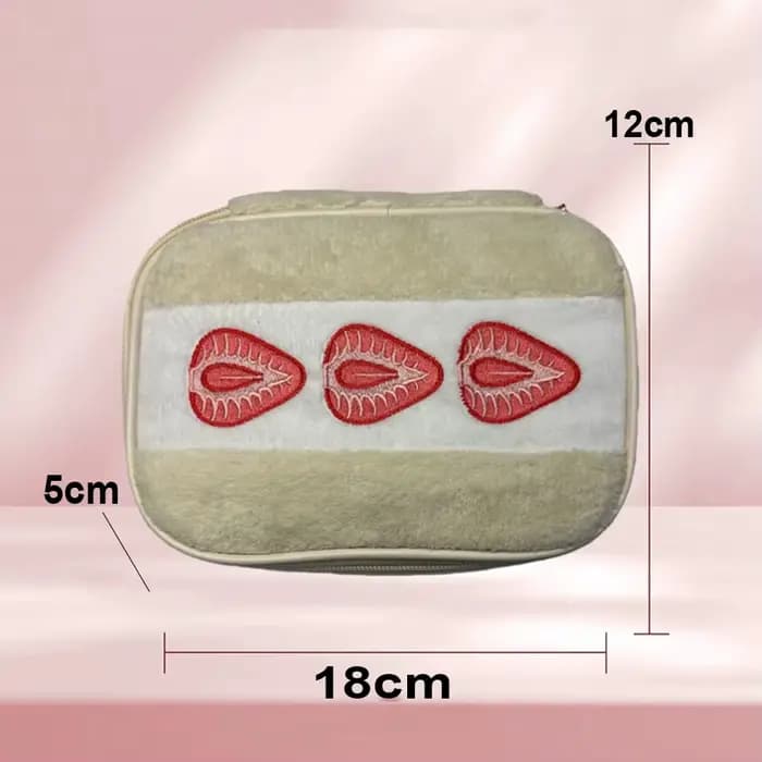 Trousse de maquillage en peluche de fraise