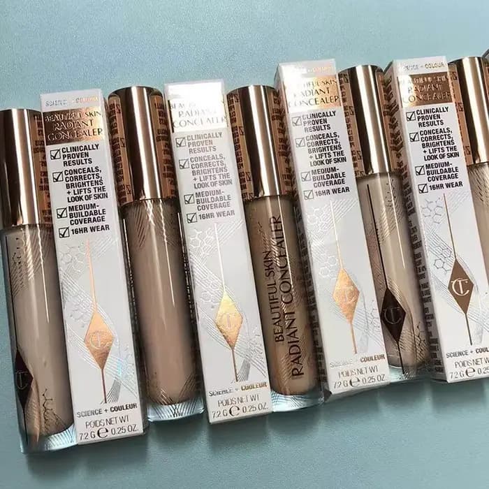 Vente flash - Correcteur de teint Honey Brightening de la marque Charlotte Tilbury - Couvre les imperfections du visage