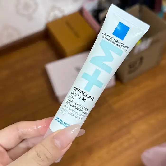 La Roche-Posay Effaclar K+ Sérum Anti-Acné Contrôle du Sébum Minimisation des Pores Exfoliation Douc