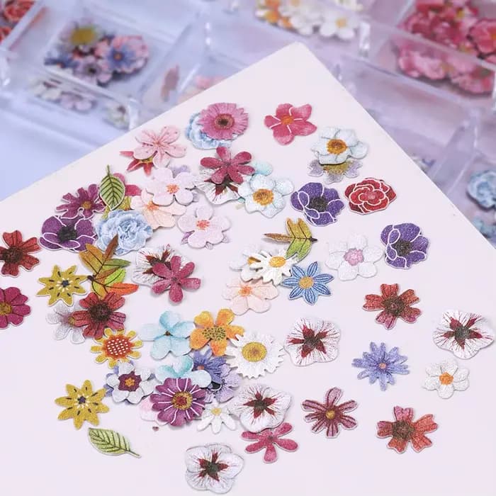 12 grilles 3D fleur colorée Ultra-mince résine remplissage pâte de bois tranche petite marguerite on