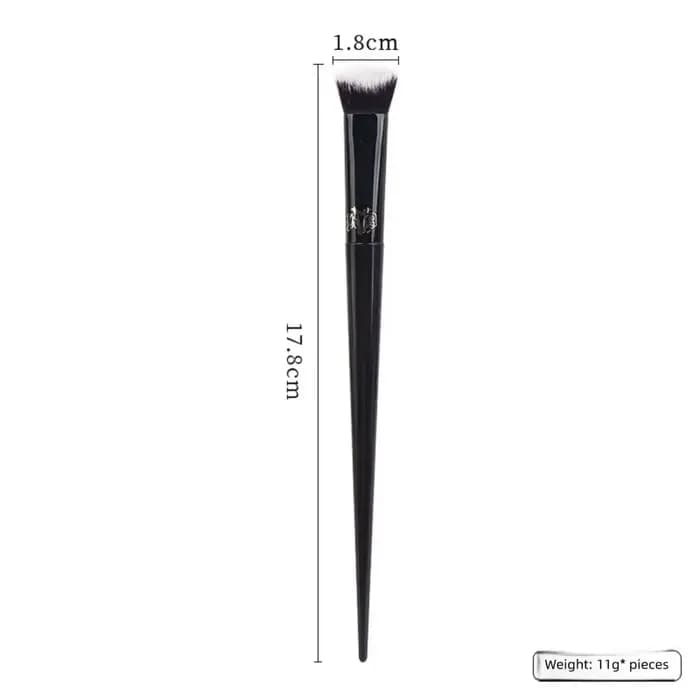 Pinceau de maquillage correcteur en Fiber douce, cheveux élégants, manche noir, poudre, fard à joues