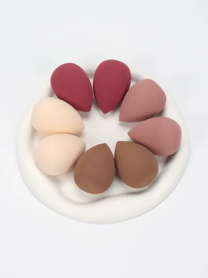 Mélangeur de fond de teint 4/8 ; Éponge cosmétique