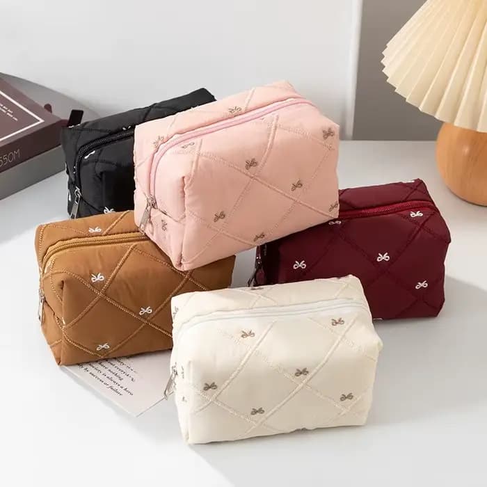 Sac de toilette brodé à nœud