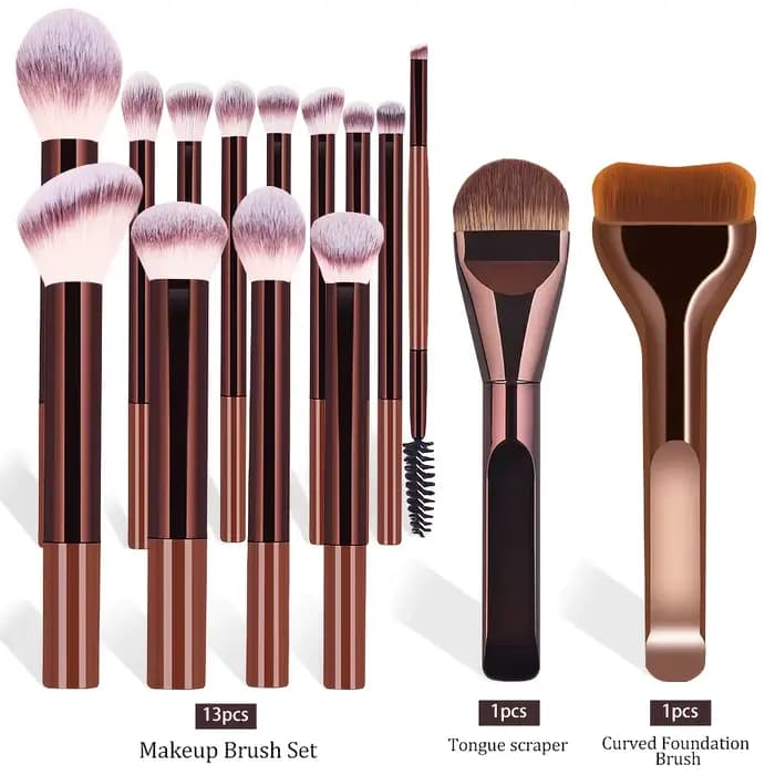 Un ensemble de 15 pinceaux de maquillage comprenant un pinceau pour le fond de teint