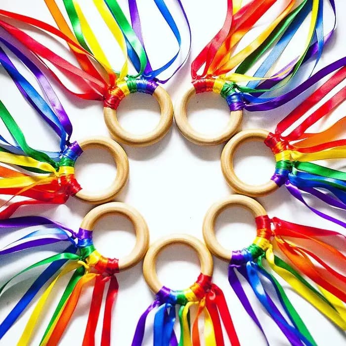 Cerceaux à rubans arc-en-ciel Montessori avec anneau en bois, accessoires de gymnastique et de danse pour enfants, garçons et filles, idéal pour les fêtes