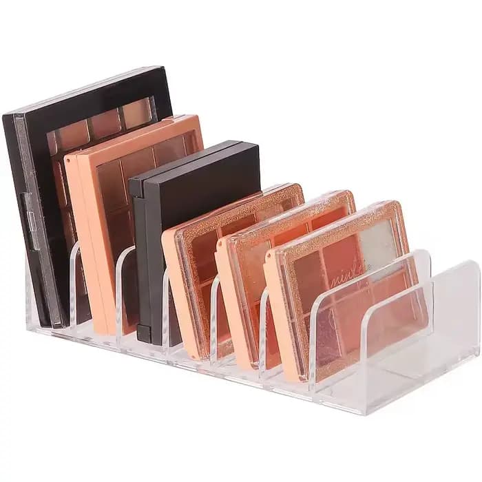 Coiffeuse, rangement et arrangement de cosmétiques