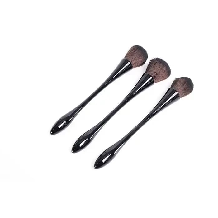2 pinceaux de maquillage professionnels multi-usages