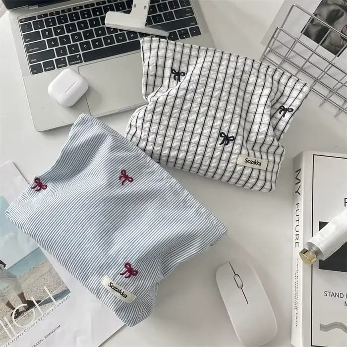Sac de maquillage brodé à carreaux rayés