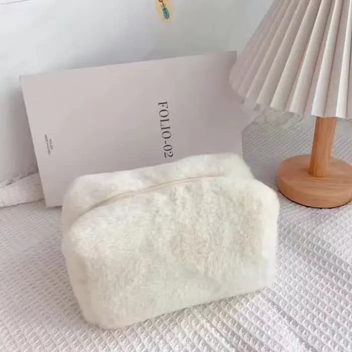 Sac de maquillage en peluche mignon pour femmes