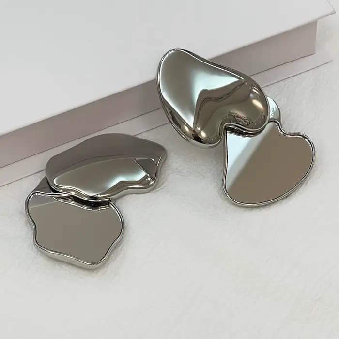 Miroir de maquillage pliable en métal