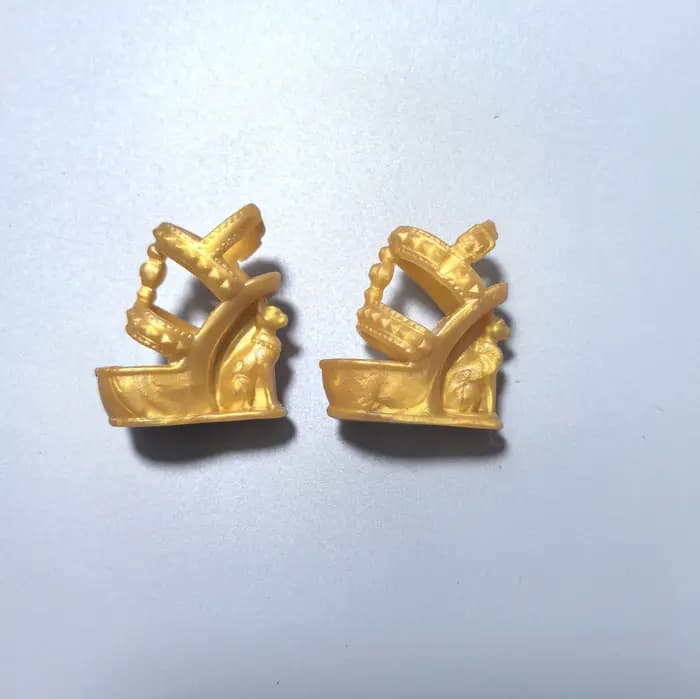 Nouvelles chaussures de poupée à talons hauts