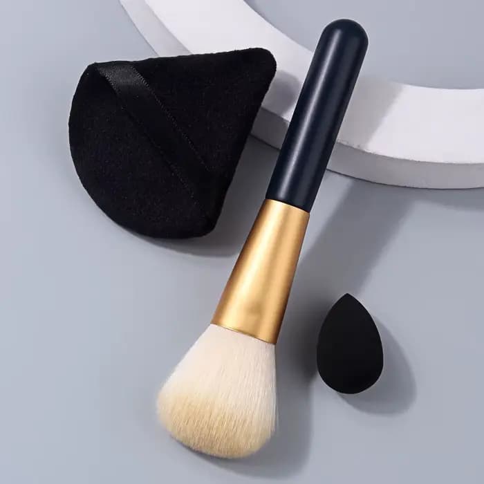Ensemble d'outils de maquillage pour le blush