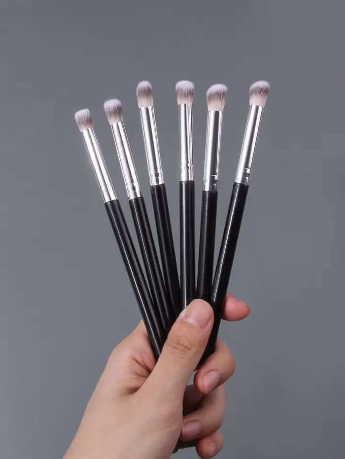 Lot de 6 pinceaux correcteurs
