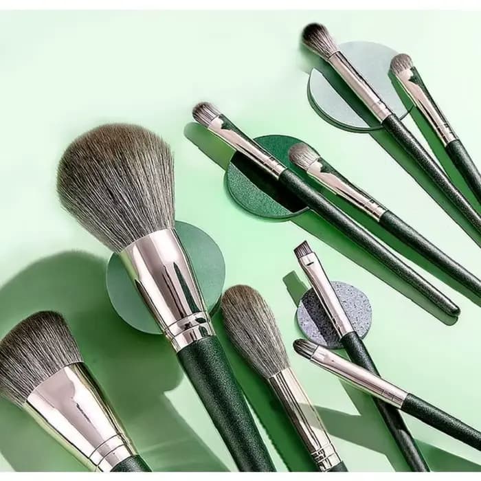Pinceaux de maquillage doux et moelleux