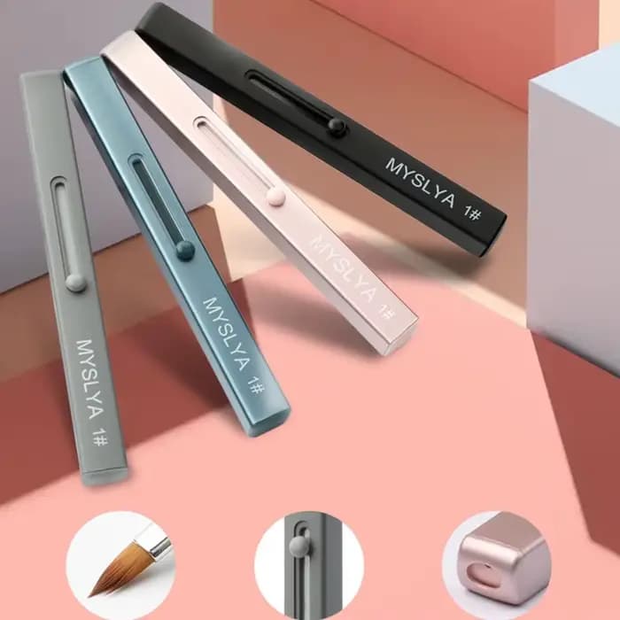 Pinceau de maquillage avec capuchon pour femmes