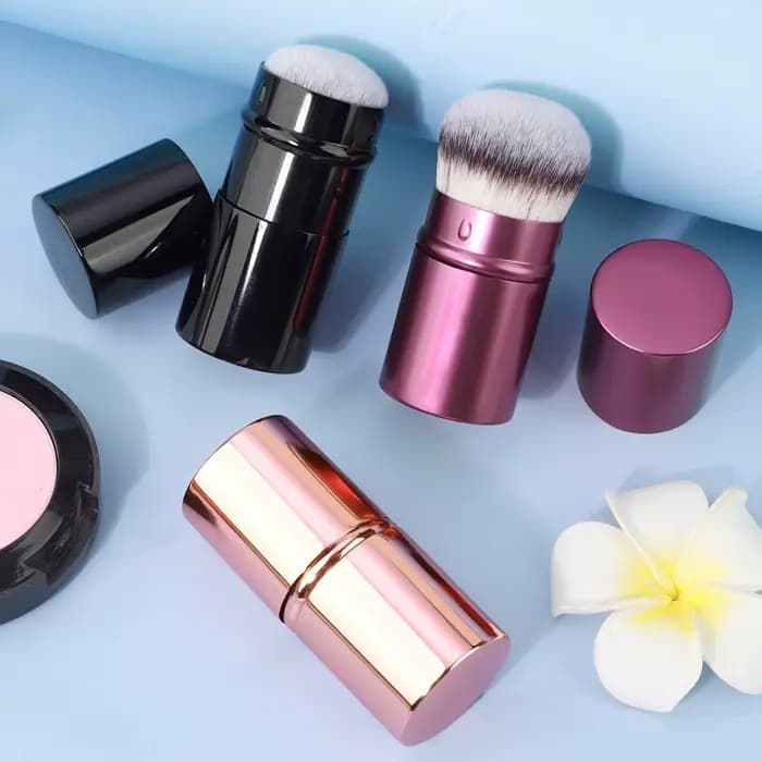 Kabuki – brosse de fond de teint rétractable