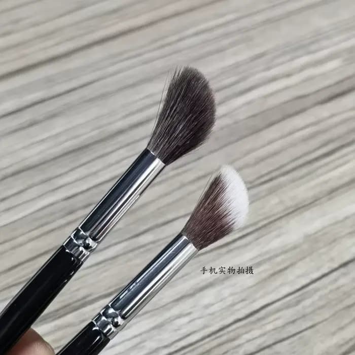 Pinceaux de maquillage surligneurs