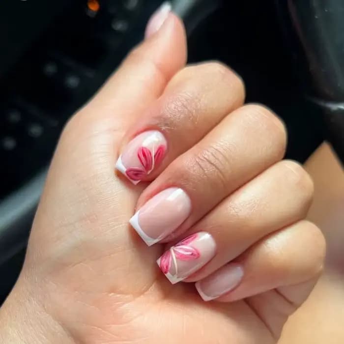 Faux ongles cercueil mi-longs